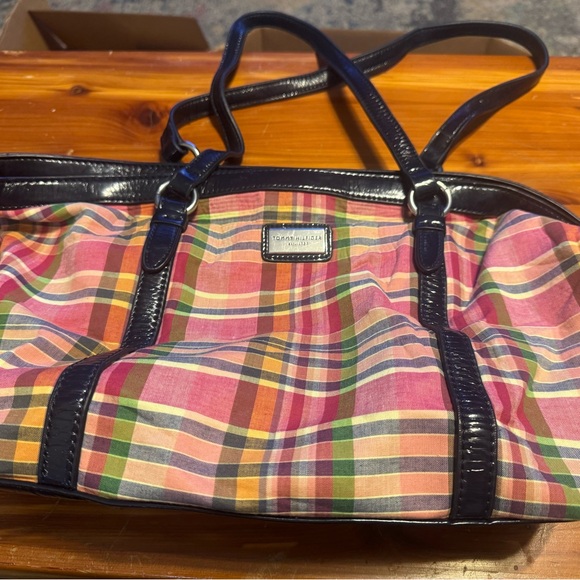 Tommy Hilfiger Multicolor Plaid Shoulder Bag - Picture 1 of 6